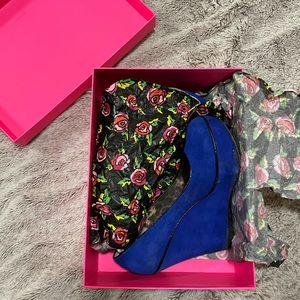 Betsey Johnson Wedges